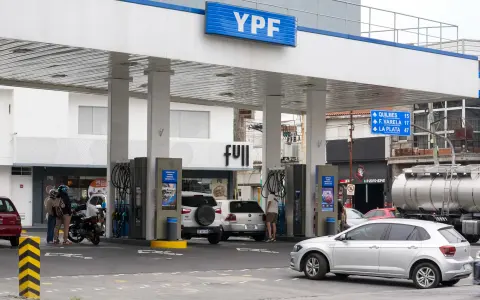 YPF Implementa Split de Acciones para Facilitar Inversiones a Minoristas