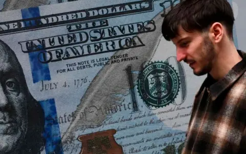 Flexibilización de Créditos en Dólares: Análisis de la Nueva Medida del BCRA