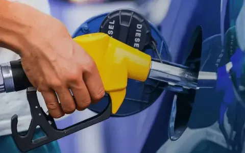 Proyecto de ley para suspender impuestos sobre combustibles