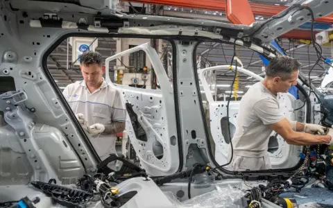 Caída de la Producción Automotriz en Argentina: Análisis del Primer Semestre de 2023