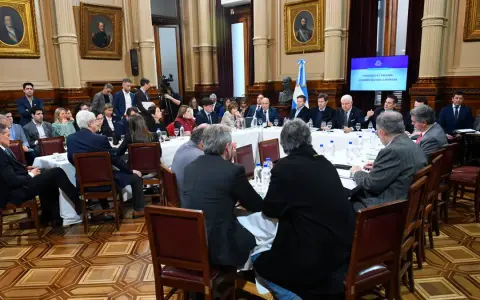 Avance del Proyecto de Ley para Saldar Deuda con Fondos Buitres en el Senado