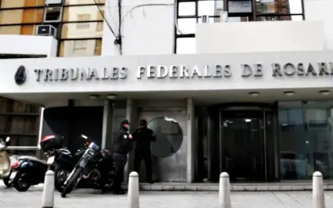 Fallo Judicial en Rosario: Restitución de Descuentos por Ganancias a Miguel Cappiello