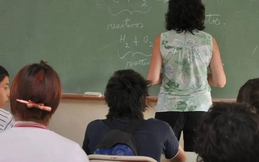 Proyecto de Ley para la Exención del Impuesto Automotor a Docentes en la Provincia