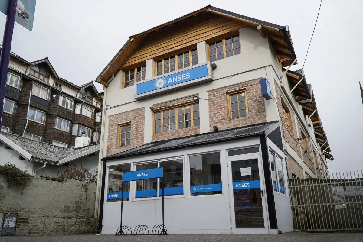 Críticas a los Retiros Voluntarios en ANSES: Un Análisis del Legislador Leandro García