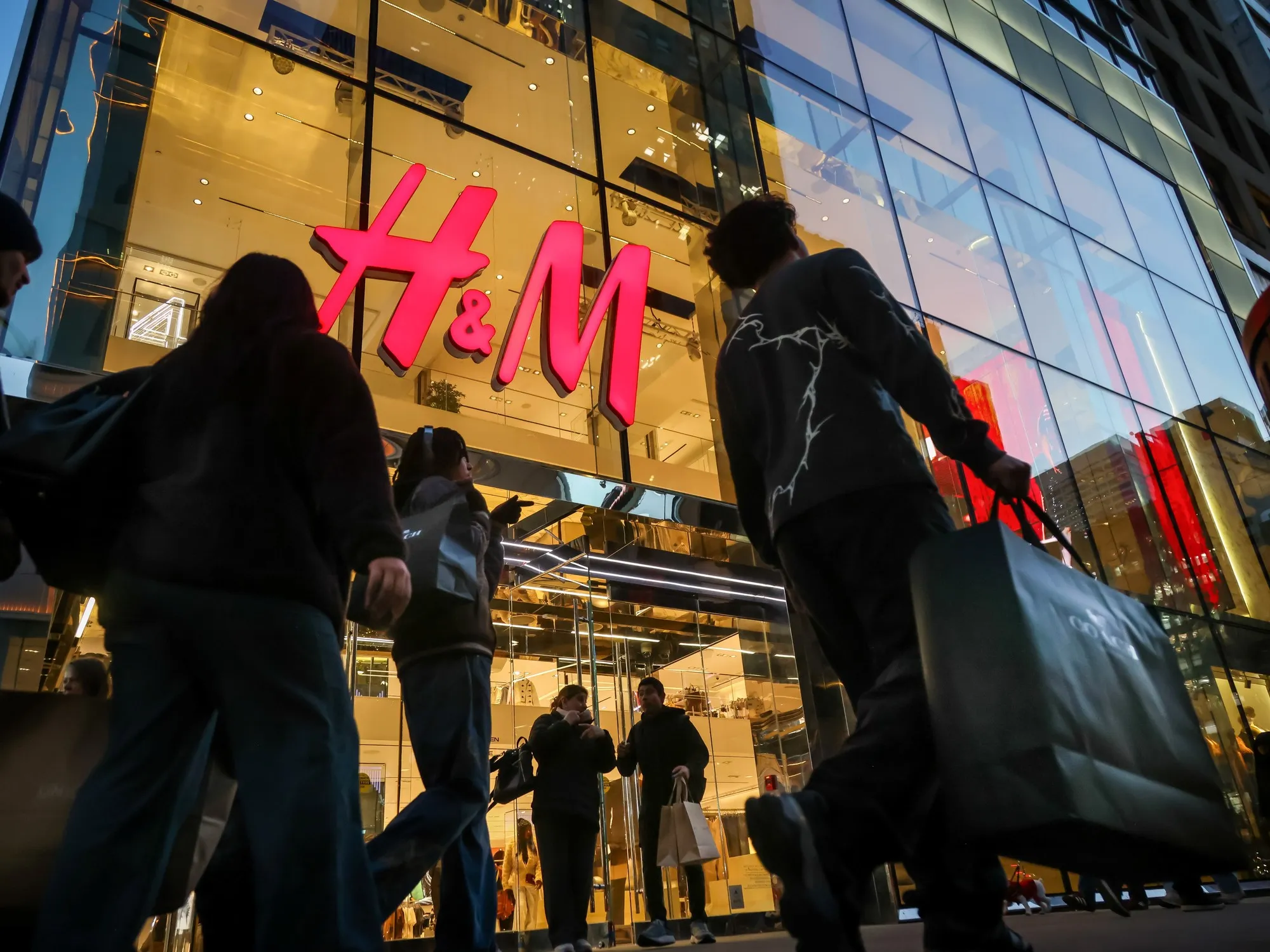 H&M Anuncia la Apertura de su Primera Tienda en Argentina para 2027