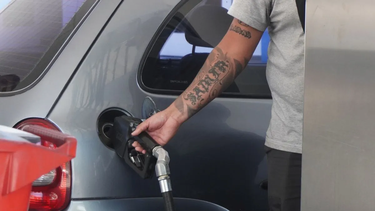 Aumento de Combustibles y el Debate sobre el Impuesto Vial en Argentina