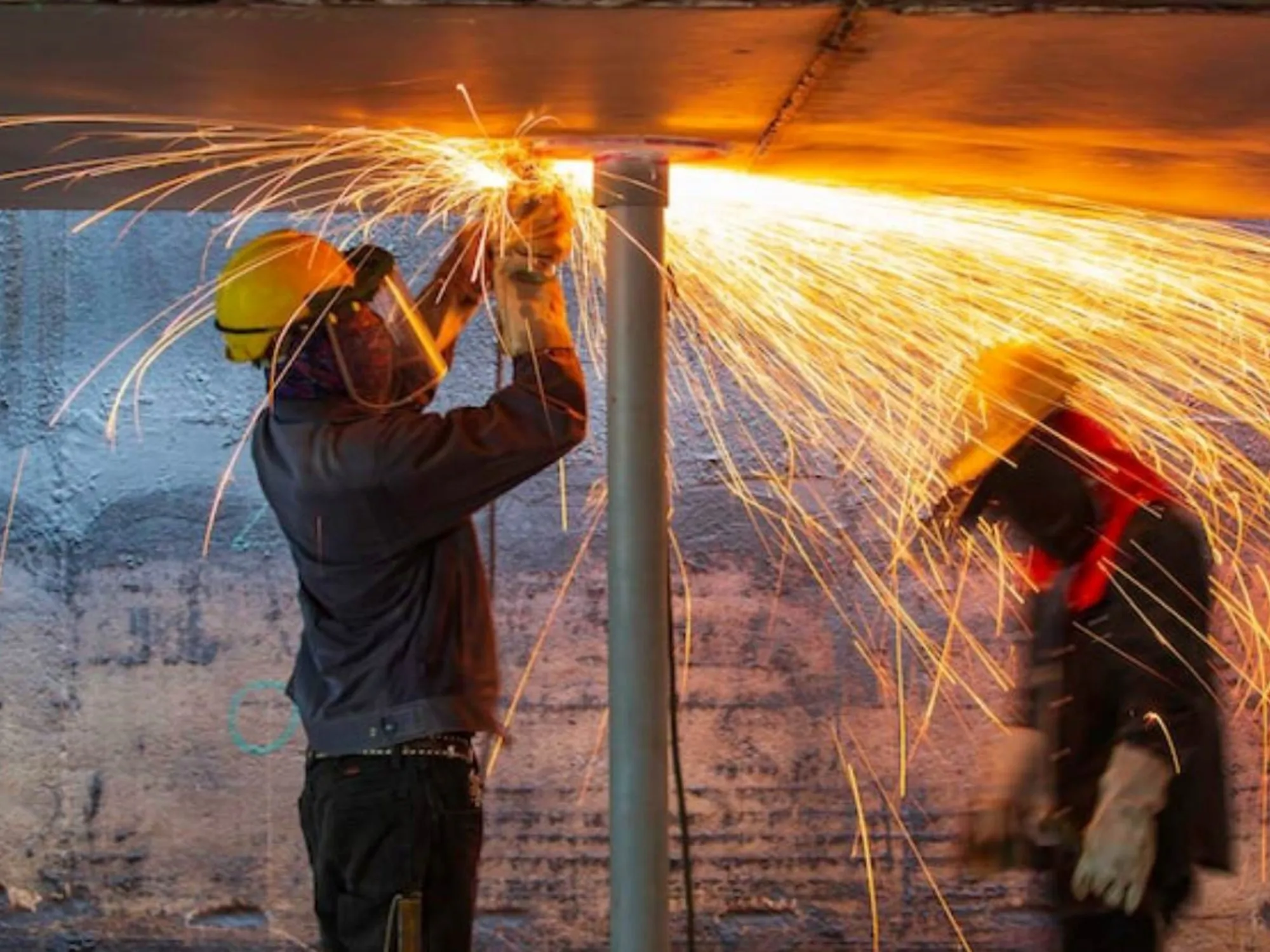 Salarios de los Obreros Metalúrgicos en Abril de 2026: Detalles y Estructura de Pagos