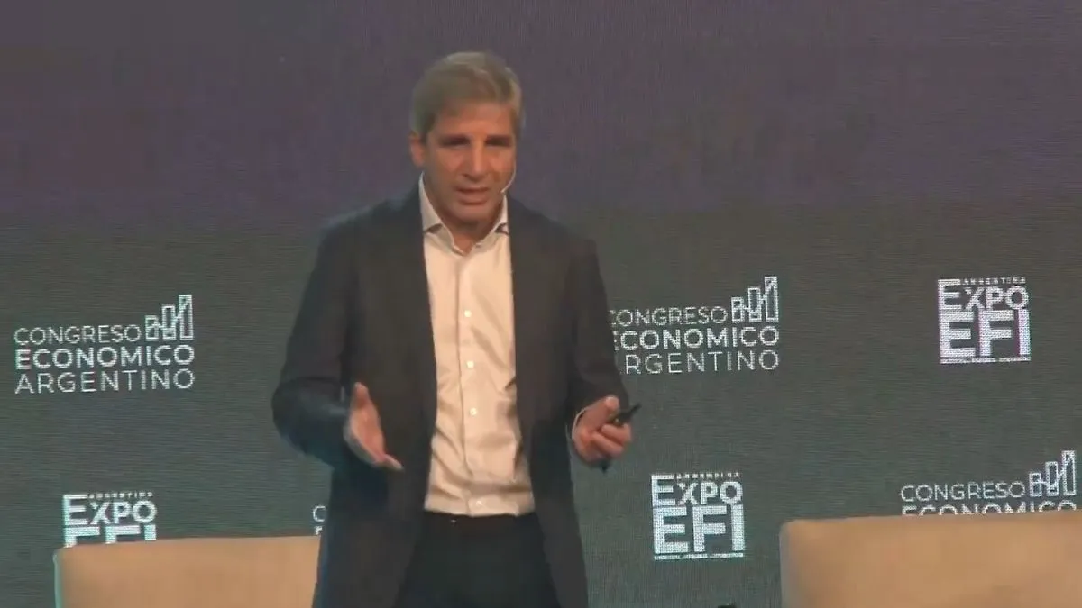 Proyecciones de Ingresos por Privatizaciones en Argentina: Análisis del Ministro de Economía