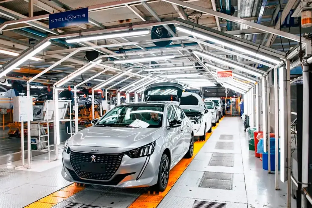 Impacto de la Crisis en la Industria Automotriz: El Caso de Stellantis en El Palomar