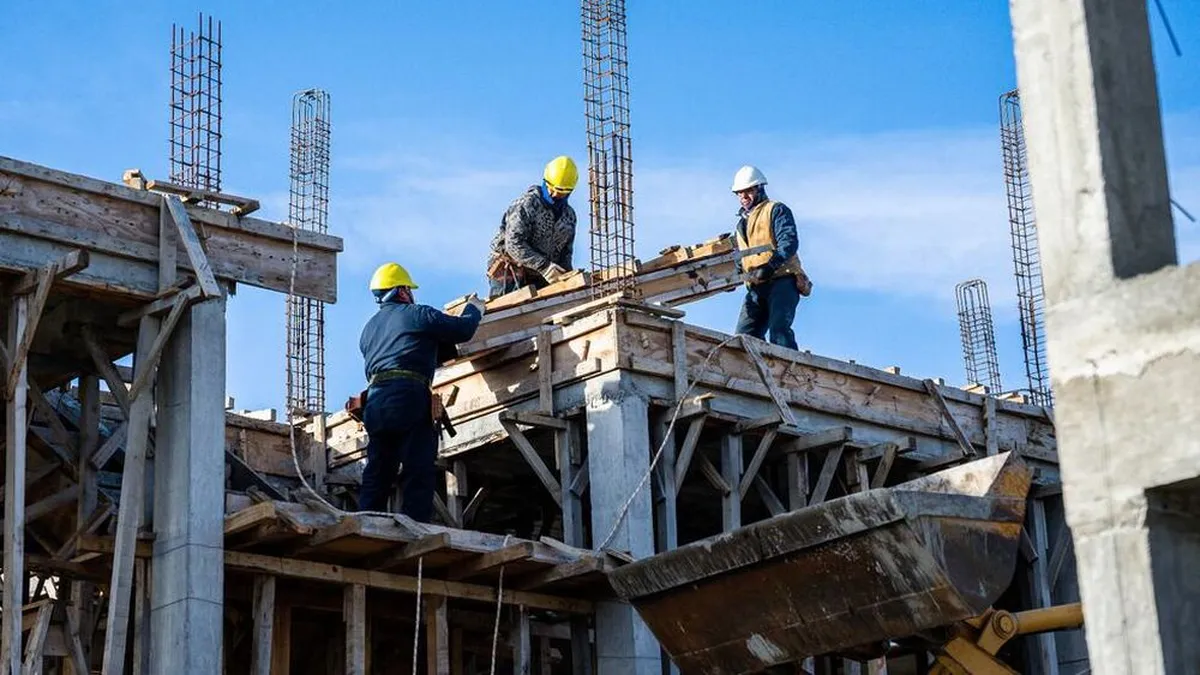 Análisis de la Caída en la Actividad de la Construcción en Febrero según el Indec