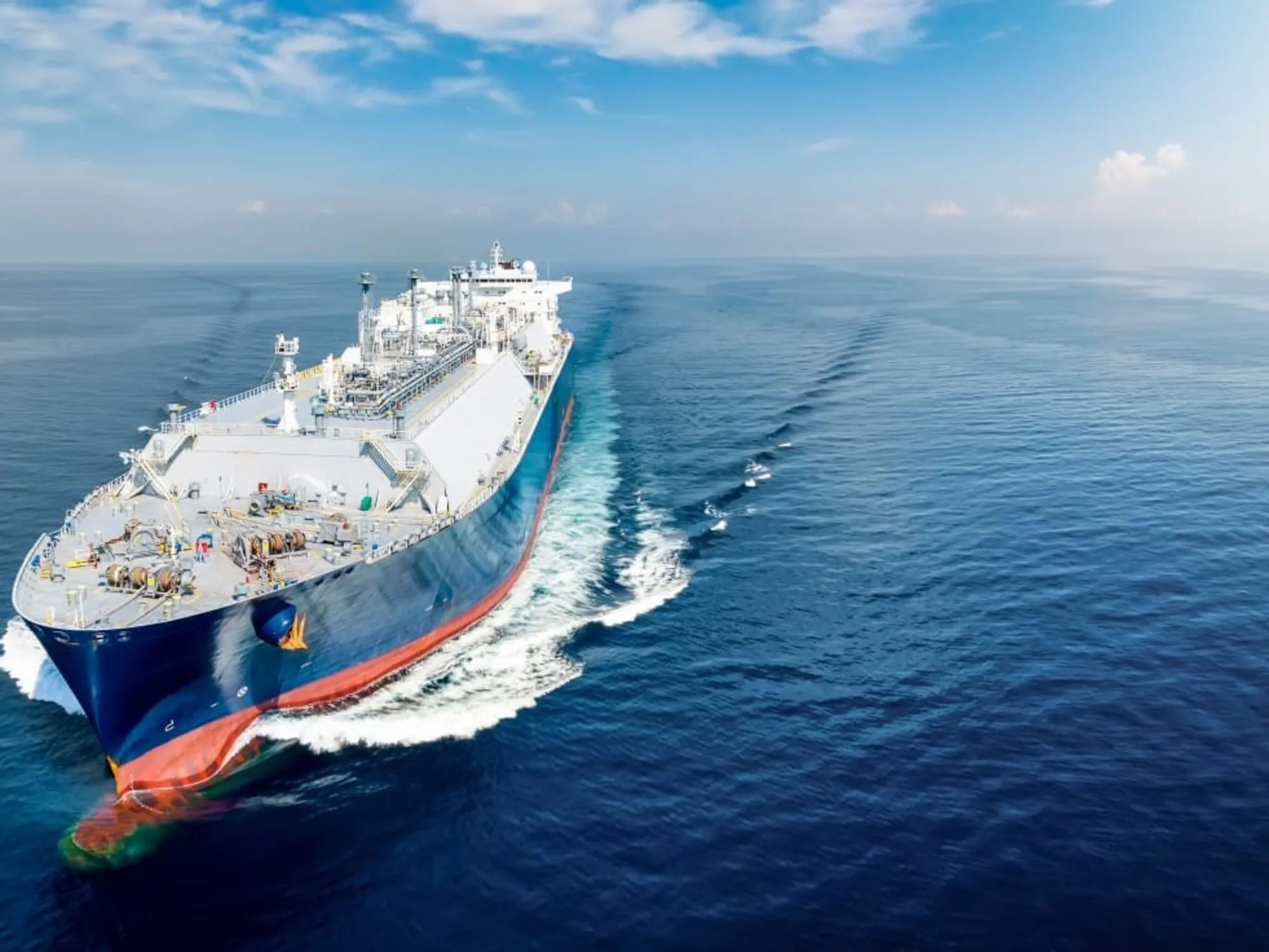 YPF y Banco Santander: Un Acuerdo Estratégico para el Desarrollo del GNL en Vaca Muerta