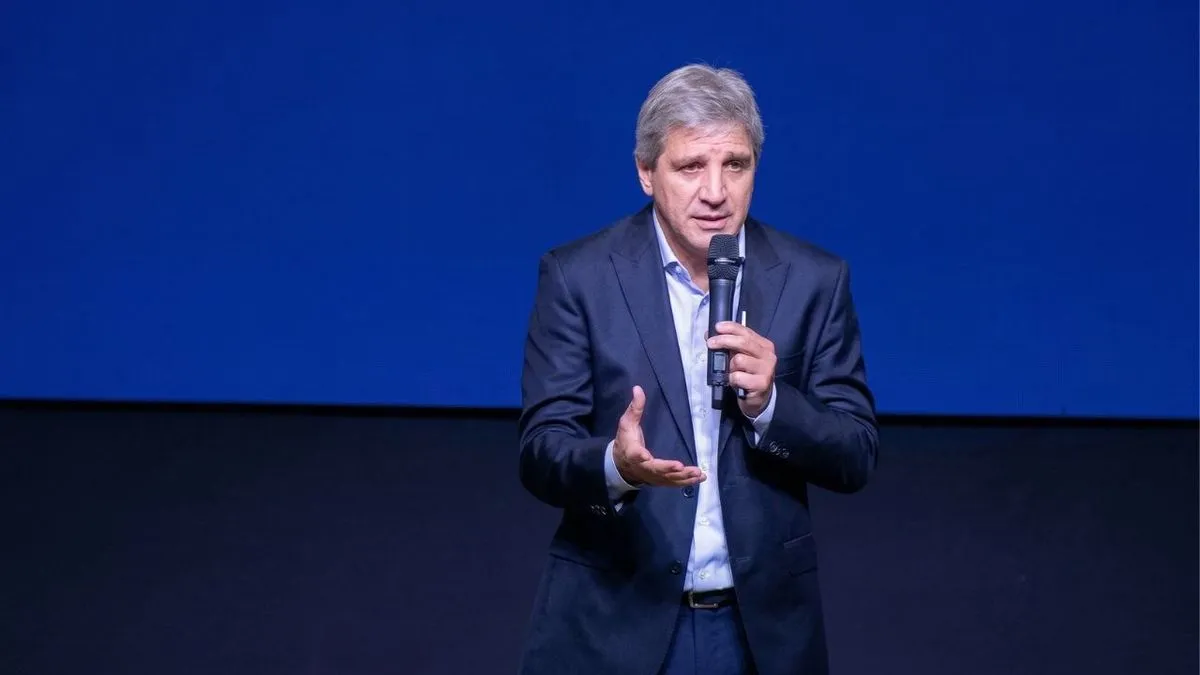 Luis Caputo anticipa un aumento en la inflación de marzo por el impacto de los combustibles