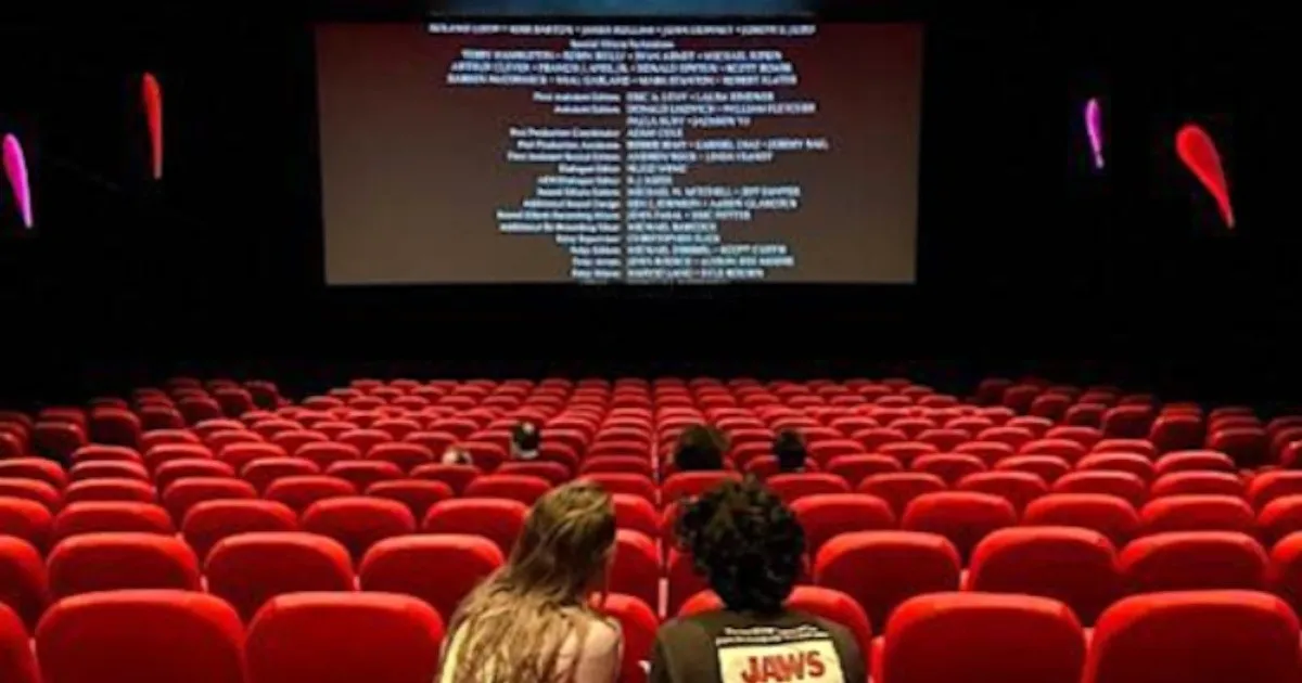 Análisis de la Salida de Showcase del Mercado Argentino: Implicaciones Económicas