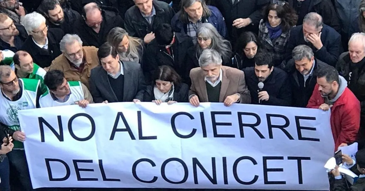 Impacto del Desfinanciamiento en el Sistema Científico Argentino bajo la Gestión de Javier Milei