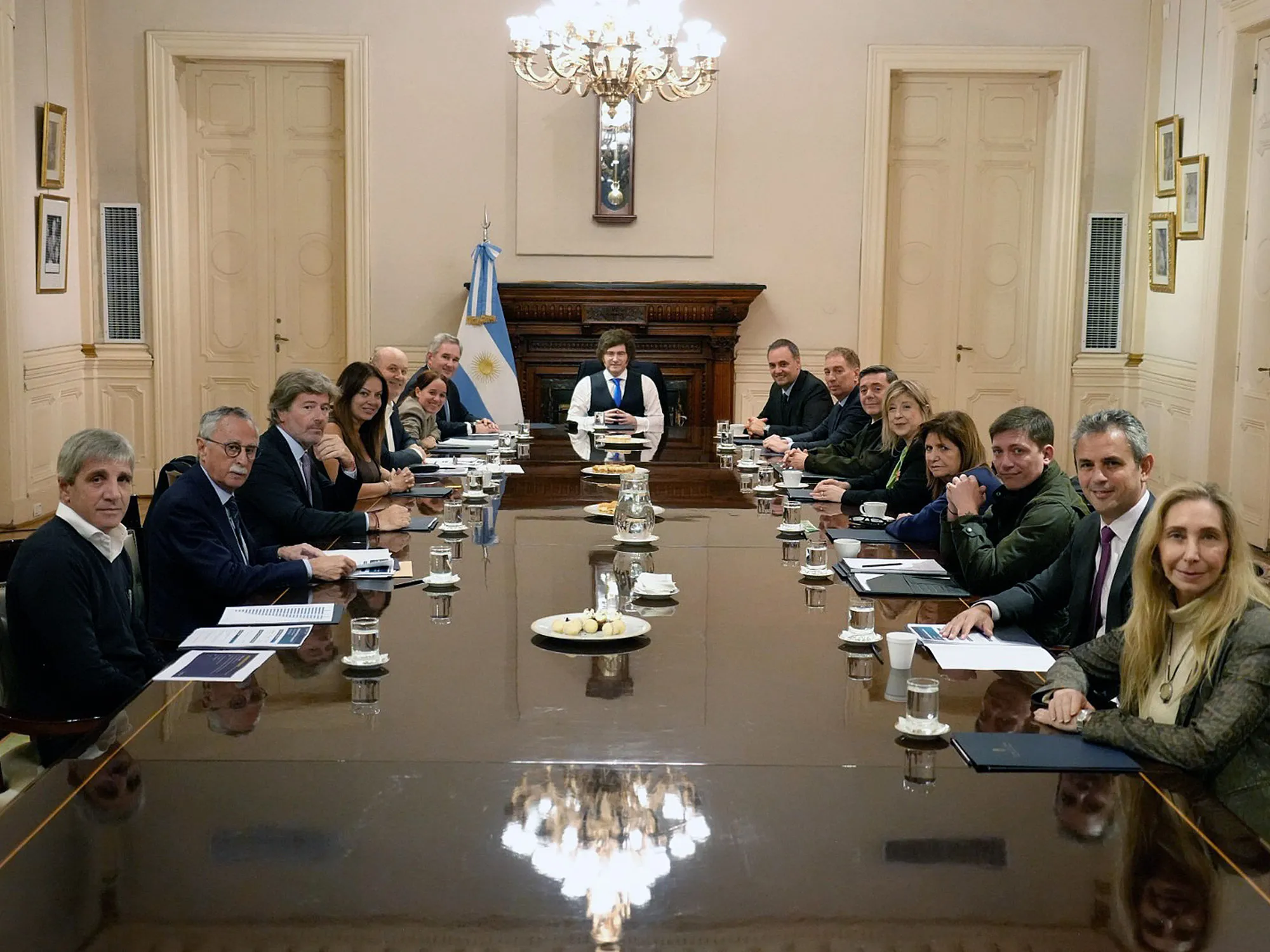 El Gobierno Nacional Impulsa un Ajuste Presupuestario en Respuesta a la Caída de la Recaudación