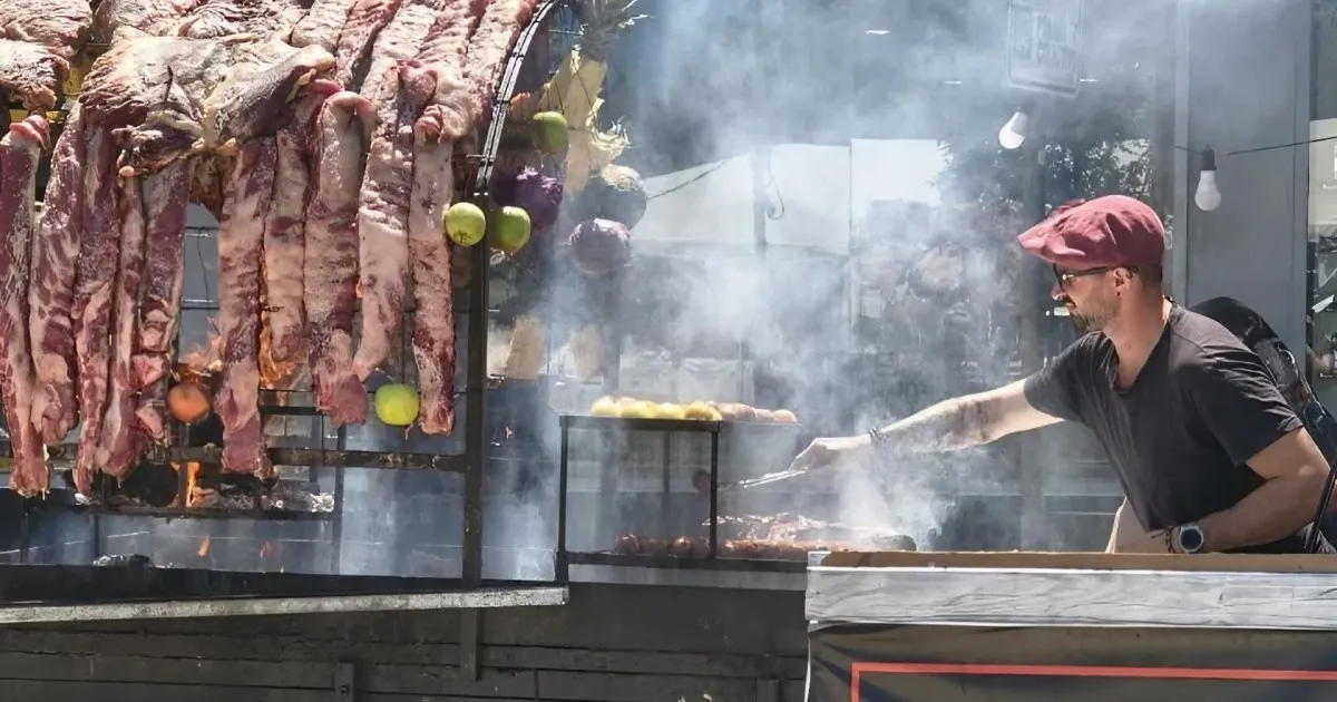 Innovación Gastronómica en la Patagonia: El Asado a la Jaula de Ritual del Fuego