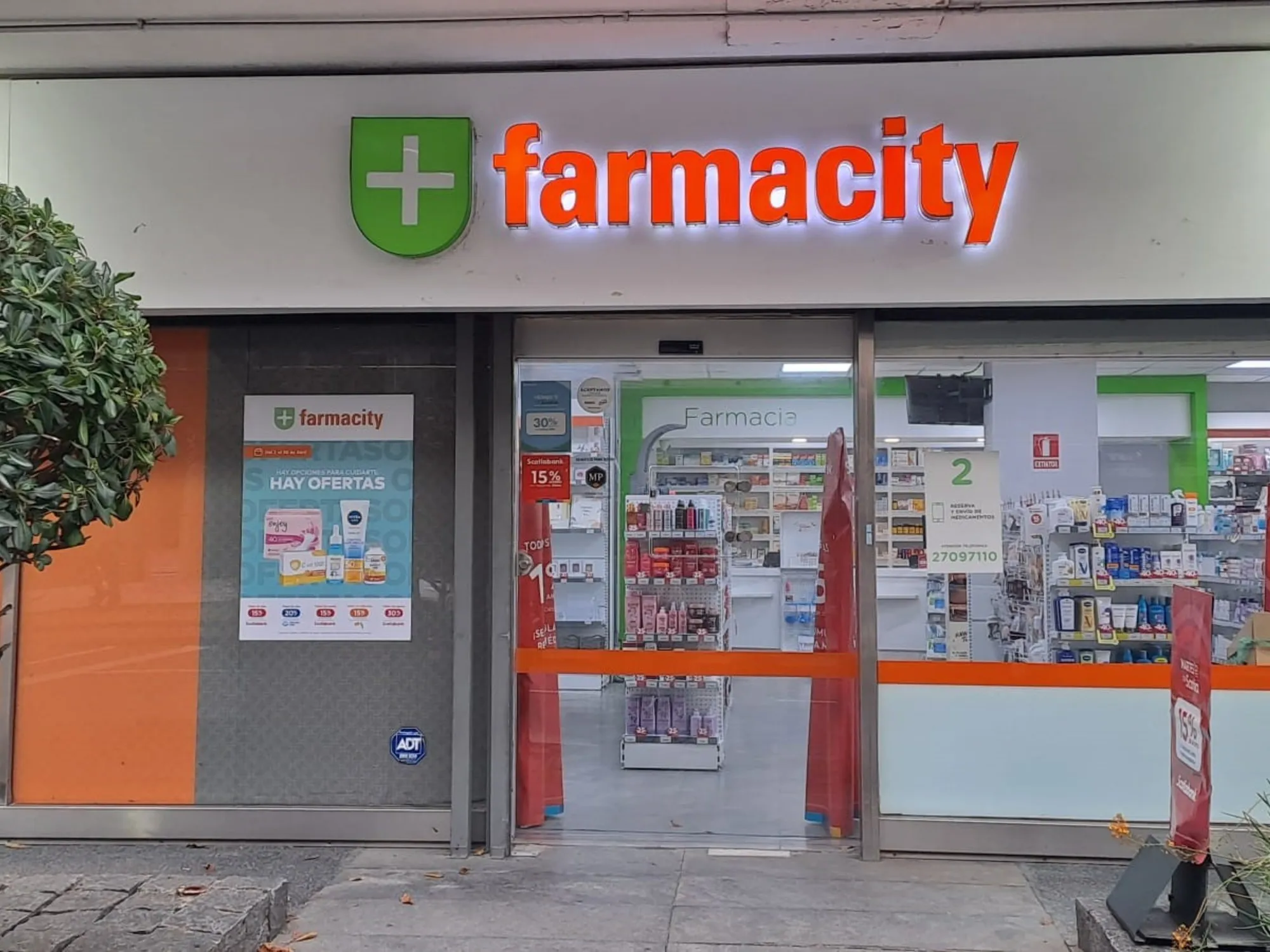 Farmacity Expande su Presencia en Uruguay con la Adquisición de Nuevas Farmacias