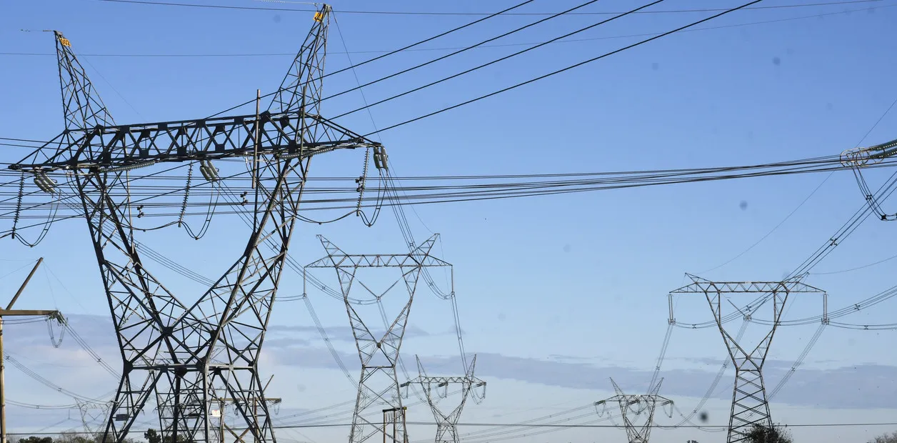 Privatización de Transener: Edison Energía y Genneia lideran la oferta más alta