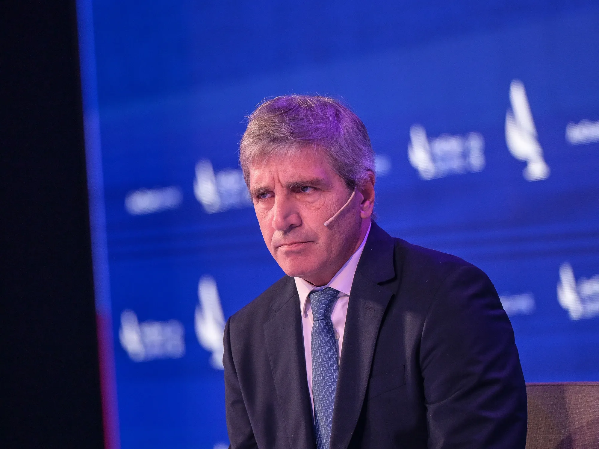 Luis Caputo en Washington: Claves de la Asamblea del FMI y el Futuro Económico de Argentina