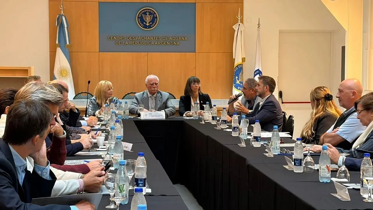 Reunión de Cámaras de Comercio Exterior para Analizar la Reforma del Código Aduanero