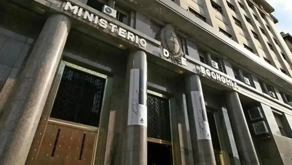 Caída de Ingresos Tributarios en Argentina: Un Desafío para el Gobierno Nacional