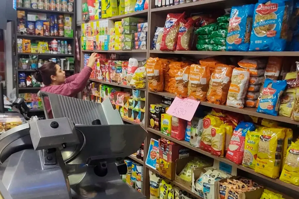 Impacto de la Crisis del Consumo en los Supermercados Barriales