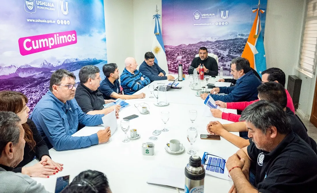 Análisis de la Situación Financiera del Municipio de Ushuaia: Reunión con Gremios