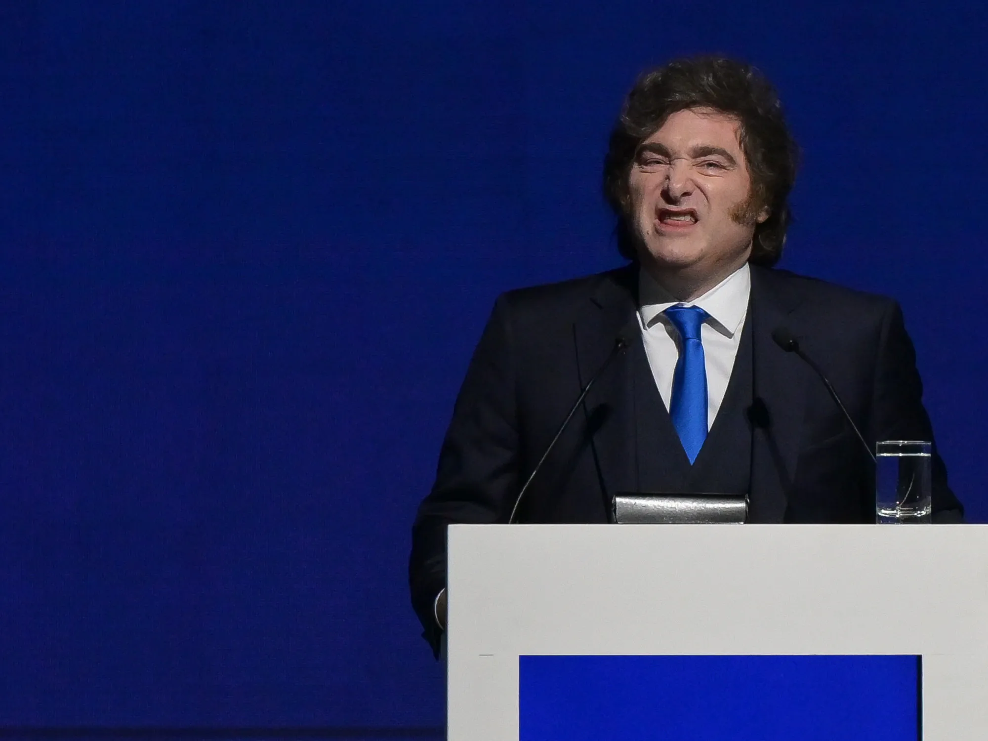 Análisis del Wall Street Journal sobre el Gobierno de Javier Milei: Desafíos y Oportunidades