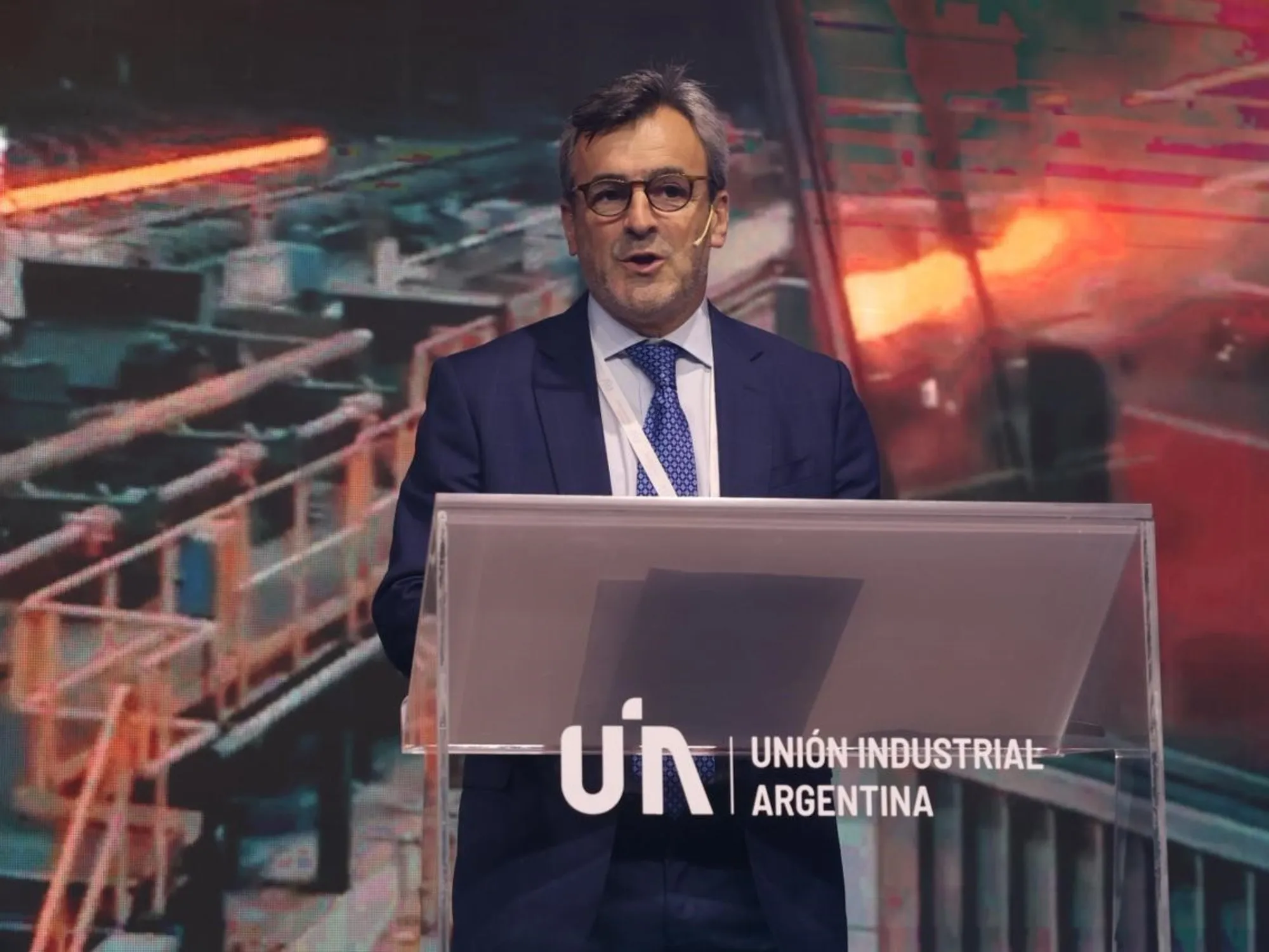 La UIA Responde a Javier Milei: Un Agravio Injusto que Afecta el Clima de Negocios