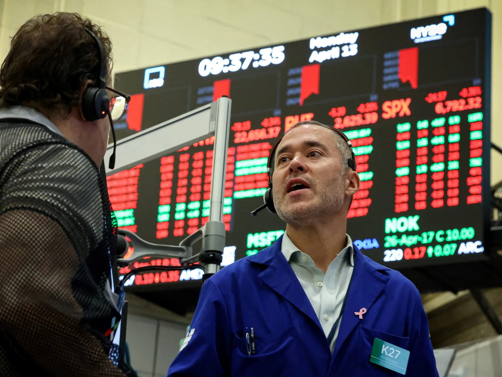 Bonos Argentinos en Ascenso: Riesgo País en Descenso y Dólar a $1.385