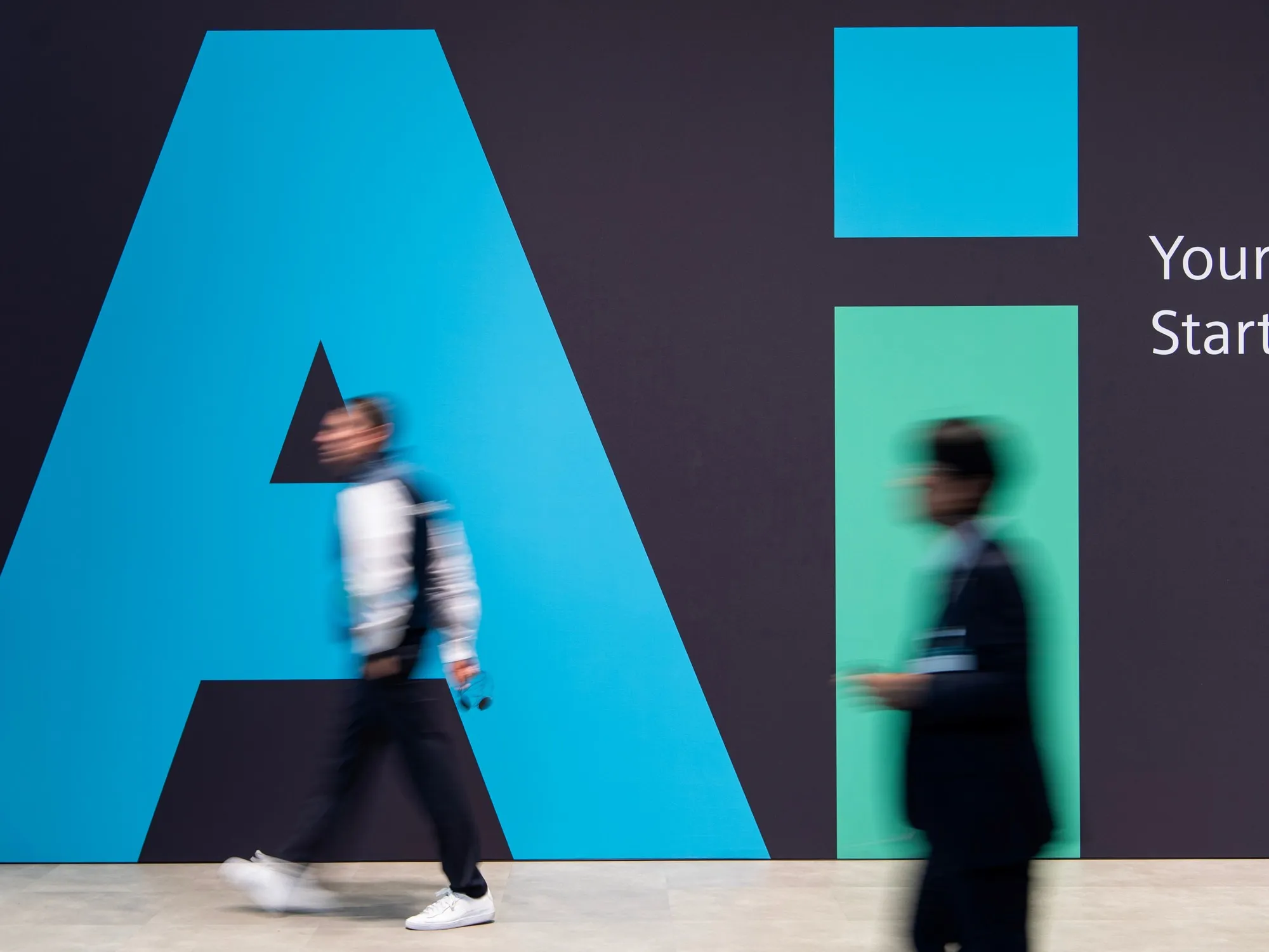 Transformación Laboral: La Integración de la IA en el Entorno Empresarial