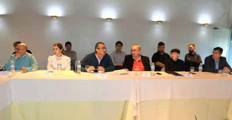 Diálogo entre el Gobierno Provincial y Municipal: Un Enfoque en las Finanzas de los Municipios Bonaerenses