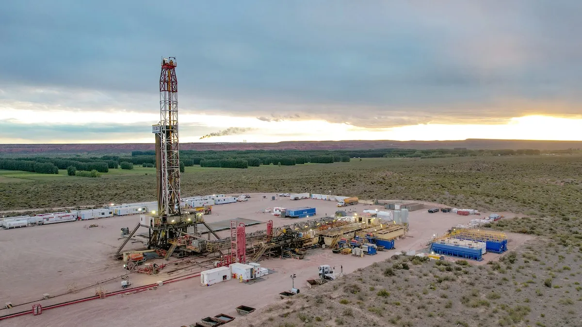 Impacto de las Exportaciones de Vaca Muerta en la Economía Argentina: Un Análisis de la Enfermedad Holandesa