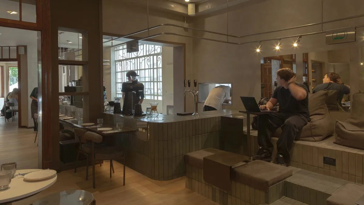 La Transformación Urbana en Mendoza: Club Café como Ejemplo de Arquitectura de Autor