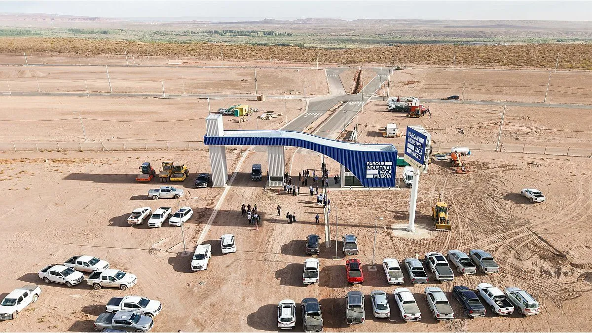 Transformaciones en el Mercado Laboral Argentino: Crecimiento en Sectores Energéticos y Pérdida de Empleo en la Industria