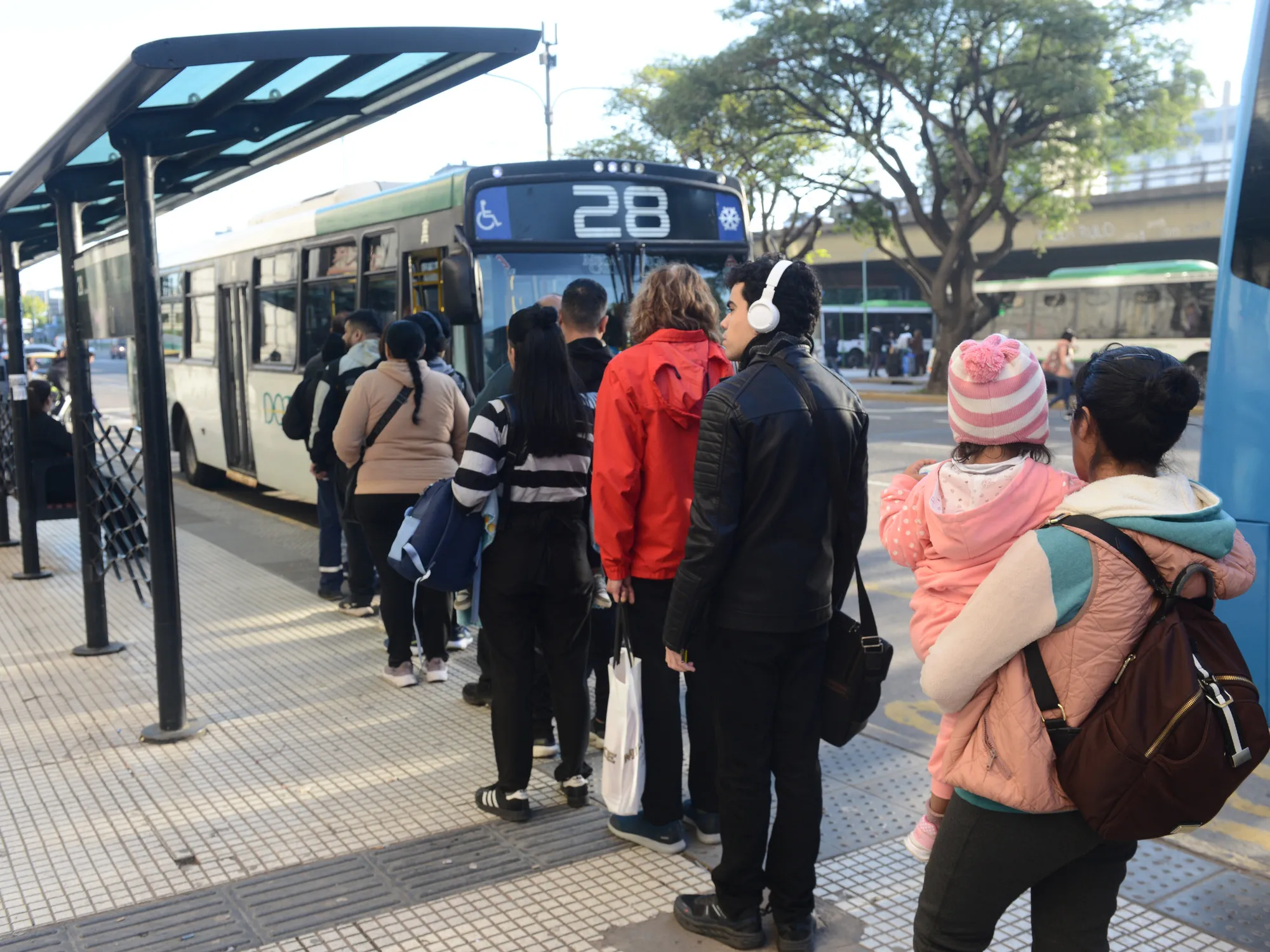 Crisis del Transporte Público en Buenos Aires: Tarifas en Aumento y Servicio en Declive