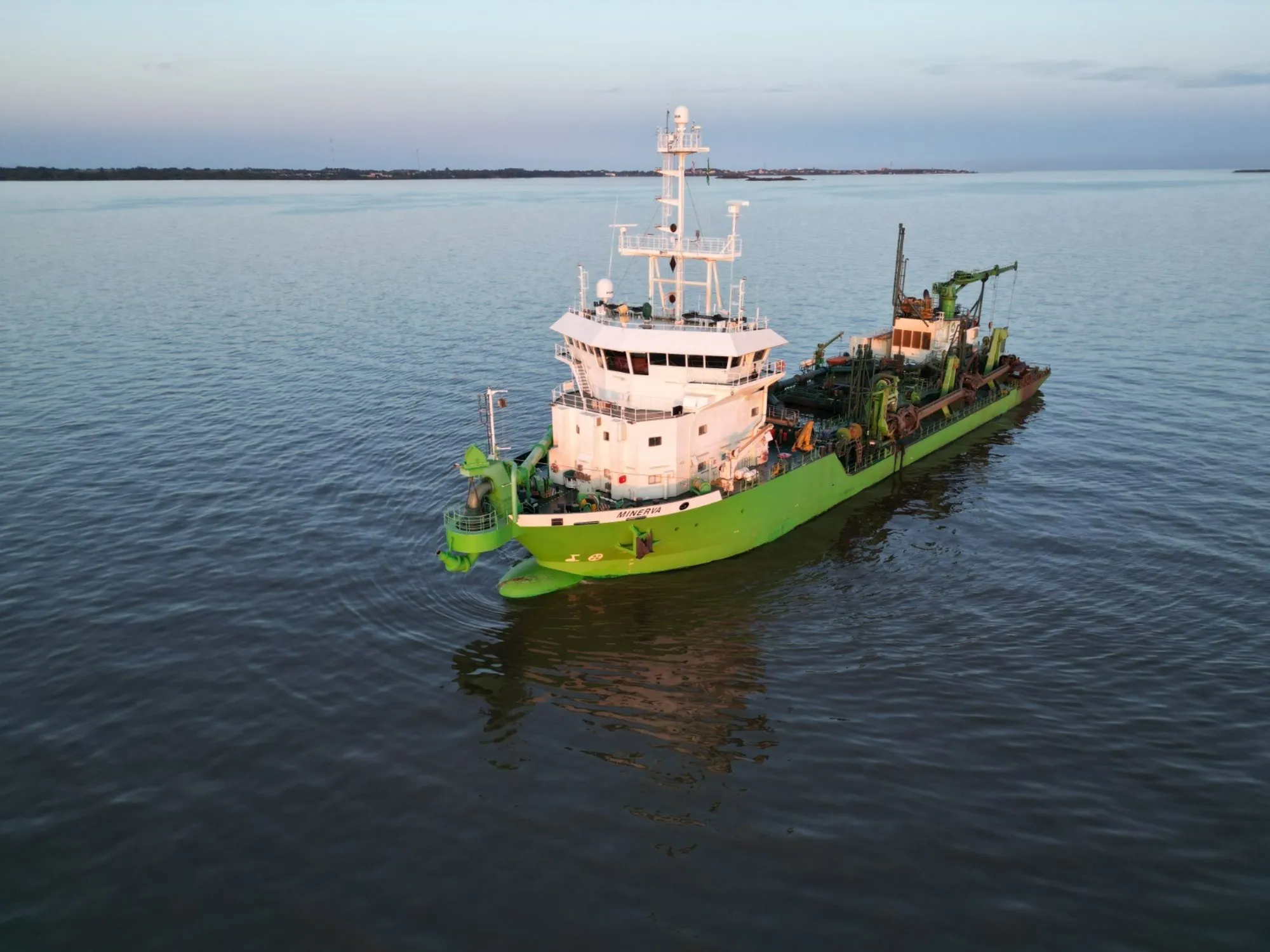 Avanza la Privatización de la Hidrovía: Evaluación Técnica de Oferentes en Curso