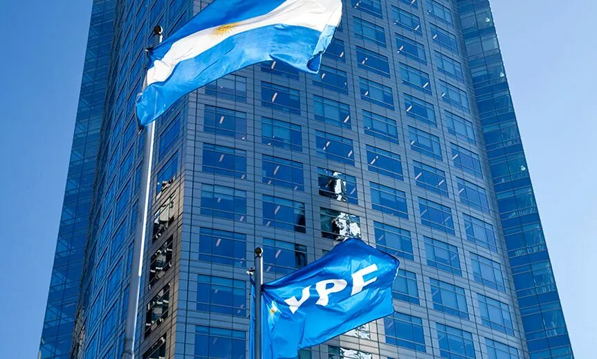 Impacto de la Gestión de YPF en la Producción de Hidrocarburos en Argentina