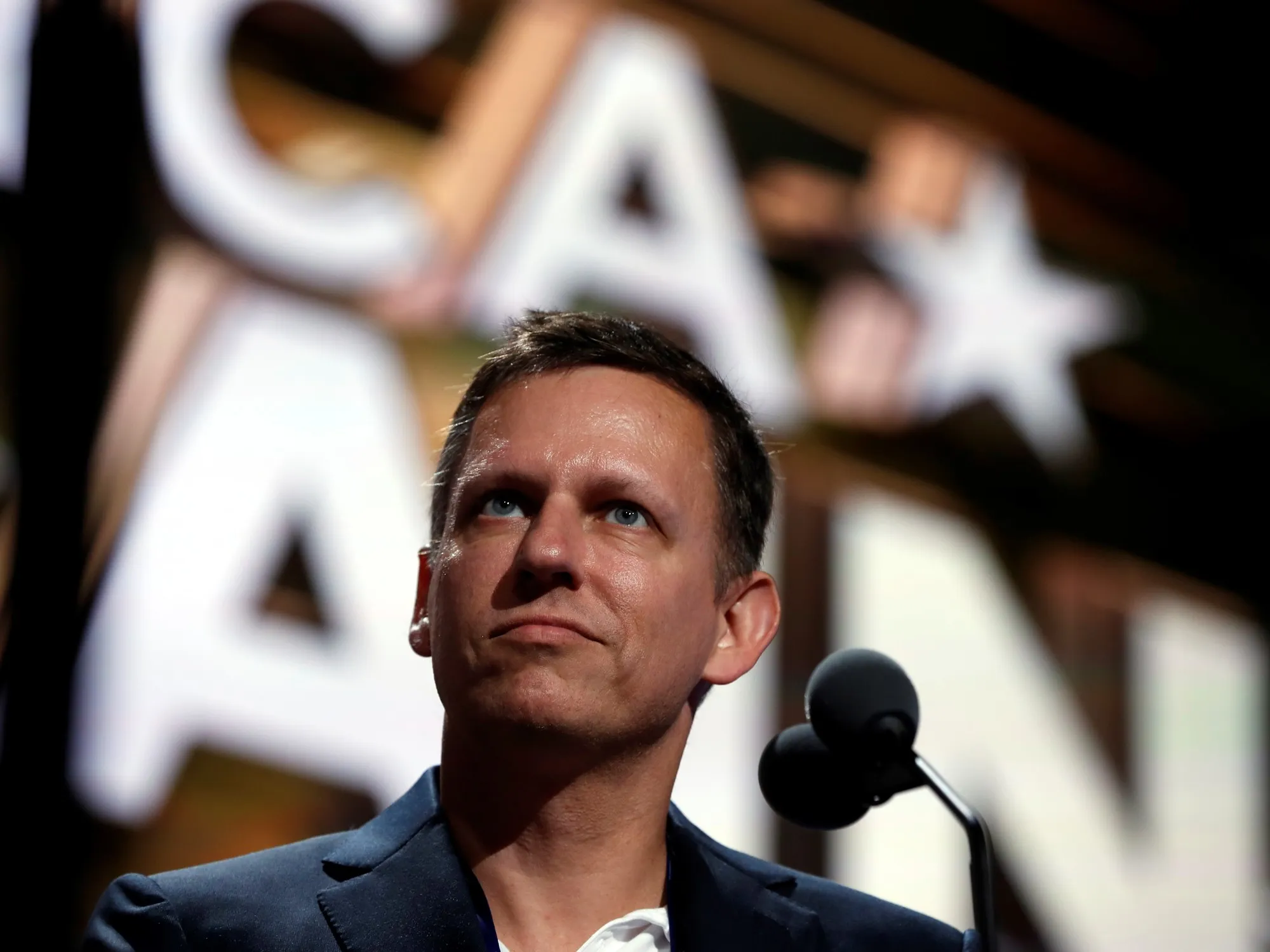 La Visita de Peter Thiel: Implicaciones Geopolíticas y Tecnológicas para Argentina
