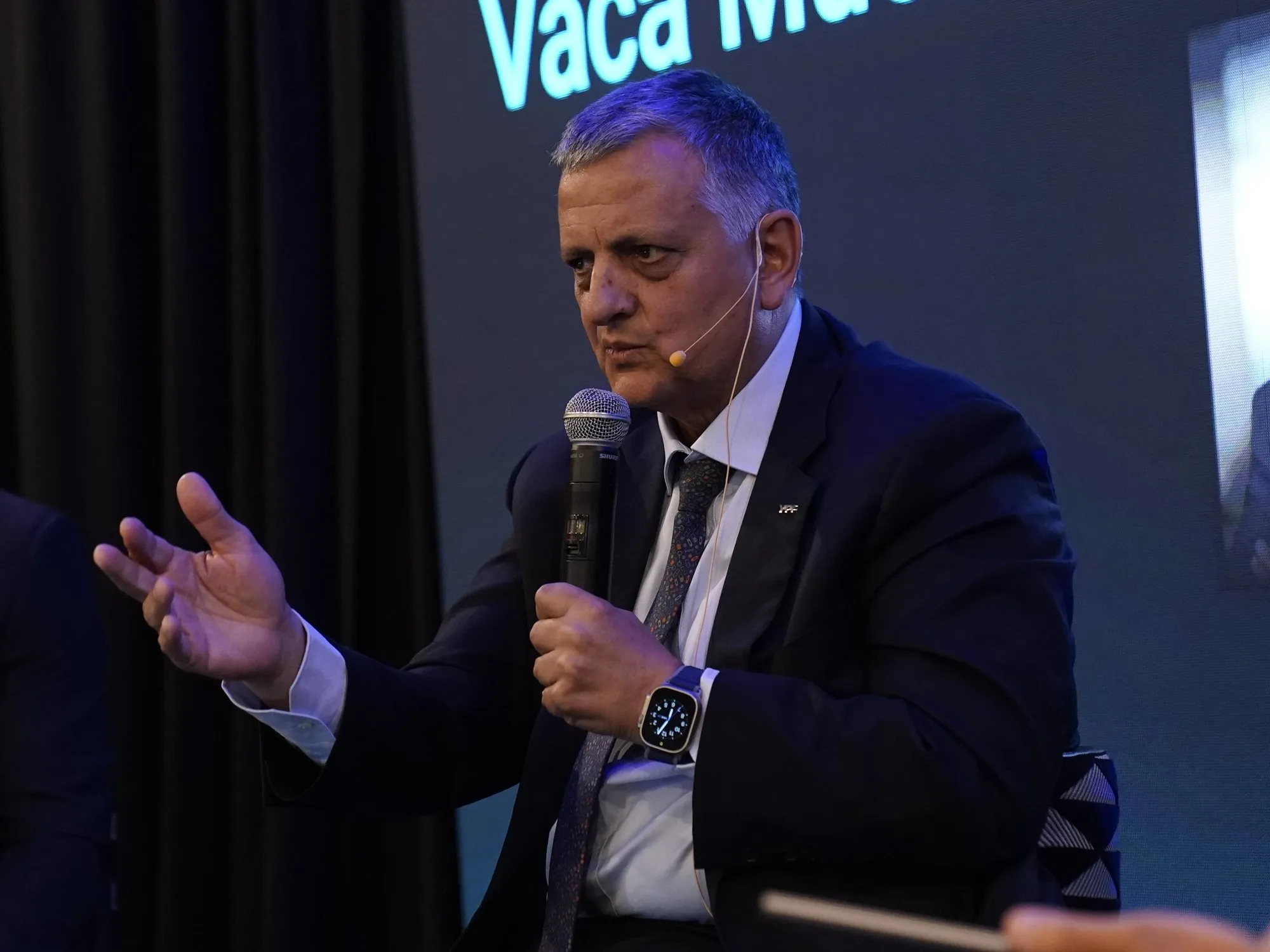 YPF Convoca a Inversores Extranjeros para Potenciar Vaca Muerta