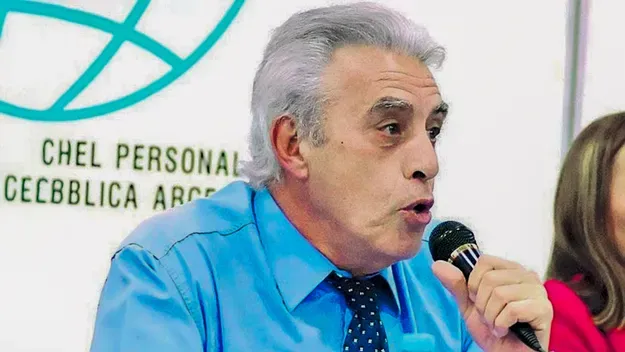 Investigación sobre Andrés Vázquez: Bienes no declarados en el exterior y sus implicancias legales