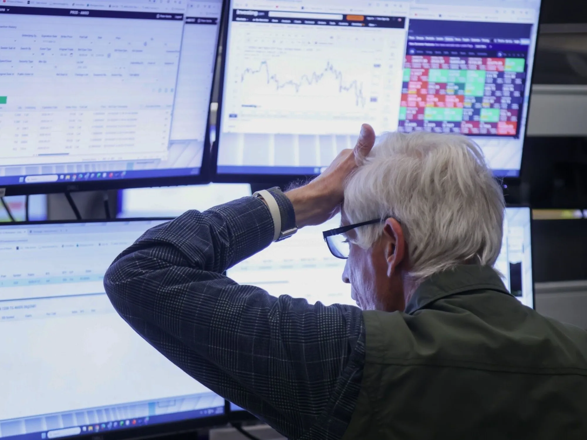 Caída de Bonos Argentinos y Aumento del Riesgo País en un Contexto Internacional Turbulento