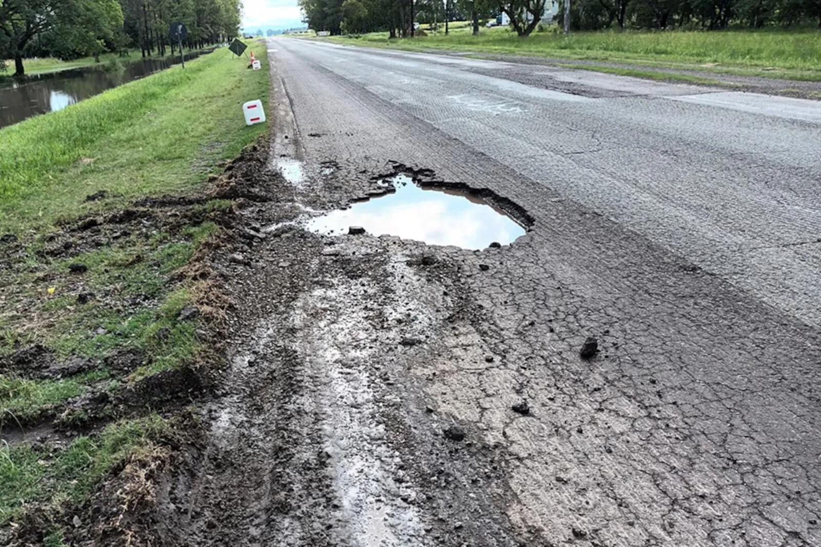 Crisis en la Infraestructura Vial y Ferroviaria: Un Análisis de la Gestión Privada