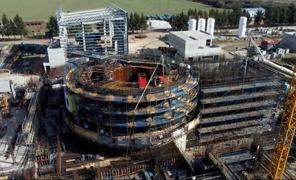 Desmantelamiento del Proyecto CAREM: Implicaciones para la Industria Nuclear Argentina