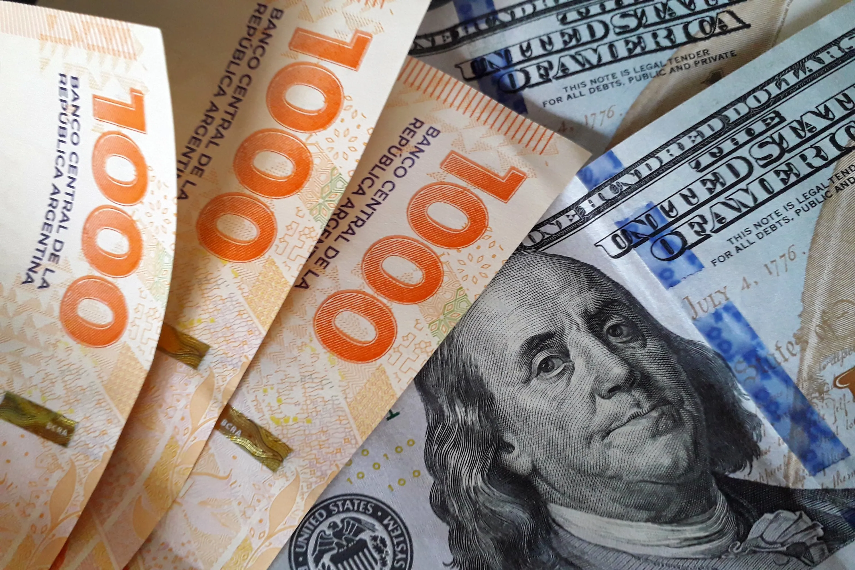 Propuesta Bancaria: Préstamos en Dólares para Deudores en Pesos