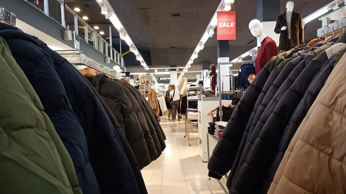 Análisis del Mercado de Indumentaria en San Juan: Calidad y Precio en la Temporada Otoño-Invierno